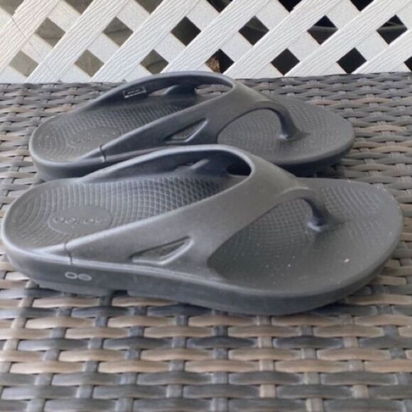 Oofos  sandals woman size 10 - Picture 1 of 5
